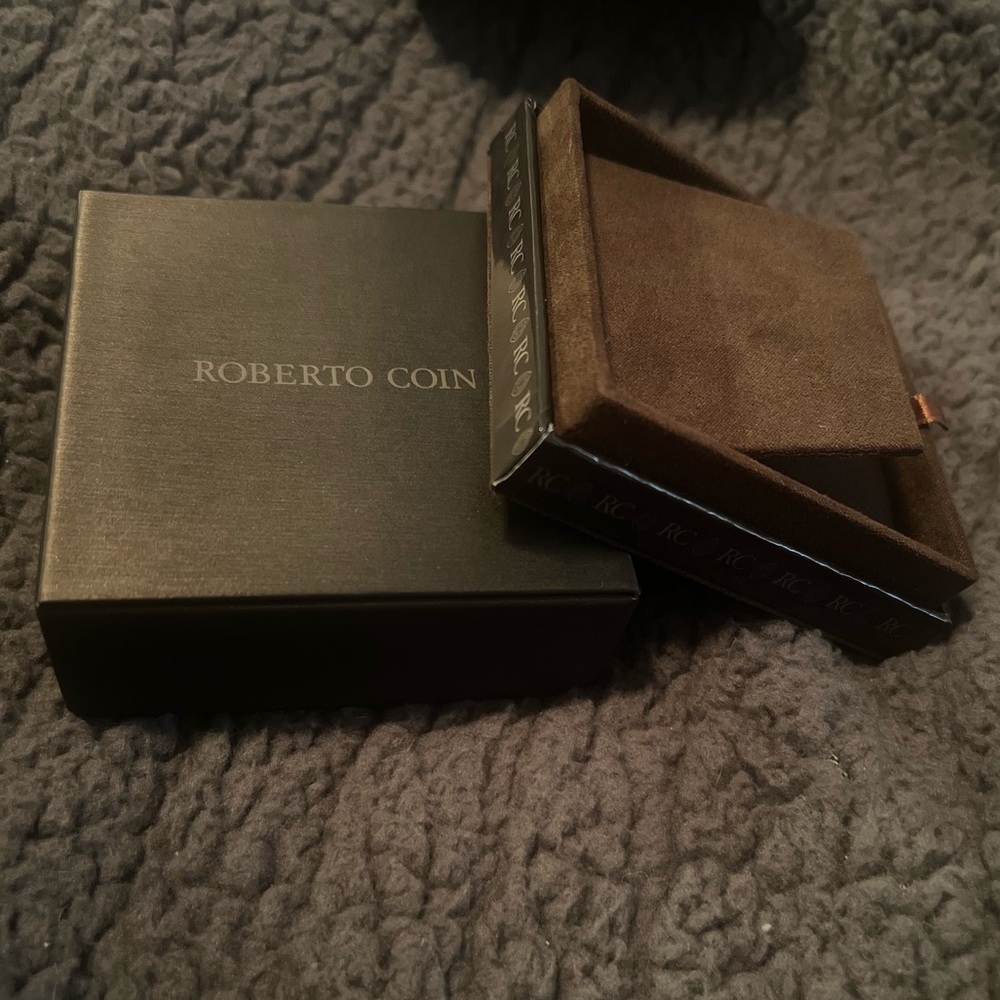 Roberto Coin Jewelry Box (initial necklace not included)